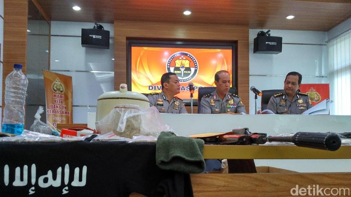 Bom Bekasi, Ini Peran Arinda Istri Nur Solikhin Jaringan Bahrun Naim