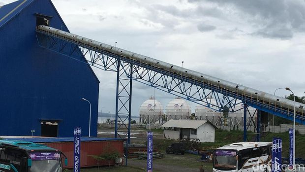 Pabrik semen dan terminal LPG Bosowa di Banyuwangi