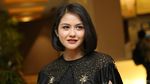Hot Mom Alert! Cantiknya Revalina S Temat