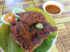 Berkantor di Sekitar Pondok Aren? Enaknya Makan Siang Nasi Bali dan Ayam Taliwang Pedas