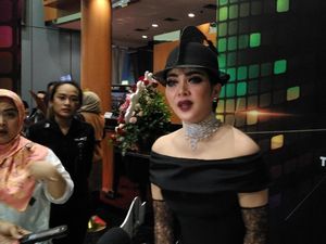 Syahrini Kesal Dikomplain Deddy Corbuzier