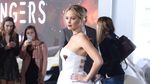 Anggunnya Jennifer Lawrence dengan Gaun Putih