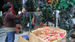 H-10, Pernak-pernik Natal Ramai Dicari