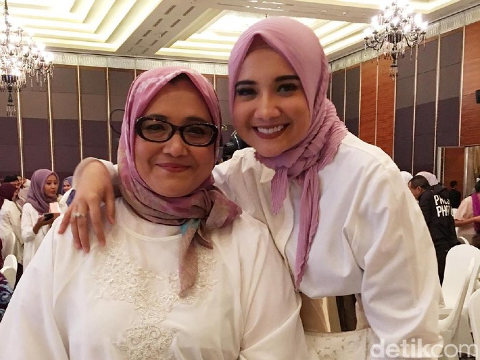 Fanny Bauty Doakan Zaskia Sungkar Segera Jadi Ibu