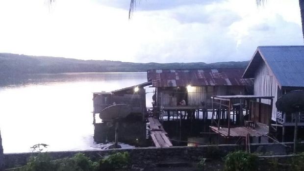 Dua Desa di Papua Ini Dapat Distribusi Listrik PLN