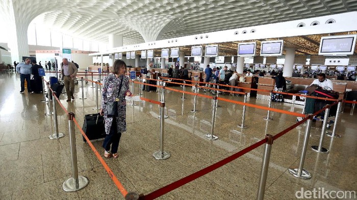 Bandara Internasional Chhatrapati Shivaj, di Mumbai, India, tampil dengan gaya modern dipadu warisan budaya India. Seperti apa? Yuk, intip foto-fotonya!