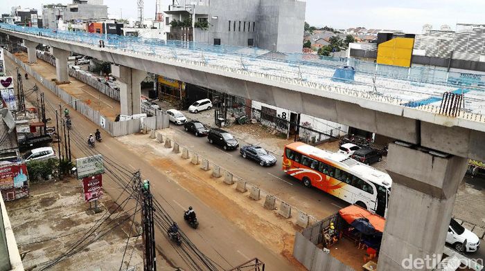 Penampakan Terkini Proyek MRT di Jalan Fatmawati Pengerjaan proyek Mass Rapid Transit (MRT) ditargetkan rampung pada 2018 mendatang. Ini penampakan terkini proyek MRT di Jalan Fatmawati, Jakarta Selatan, Kamis (15/12/2016).