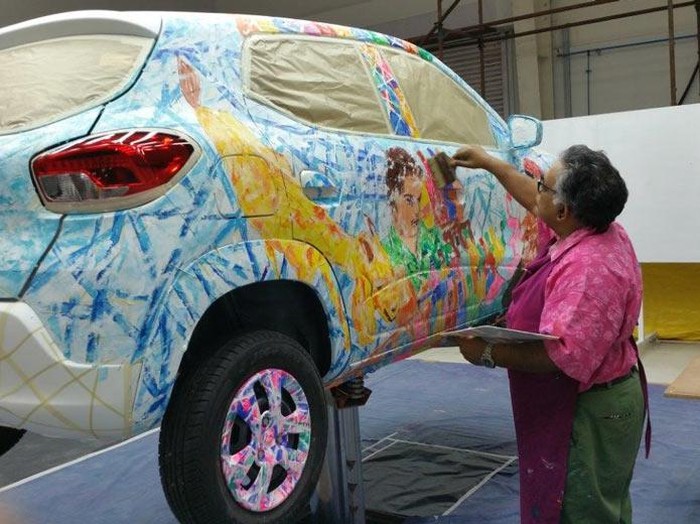 Seniman Ini Jadikan Renault Kwid Sebagai Kanvas
