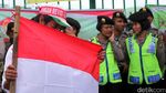 Tenaga Honorer Geruduk Gedung DPR