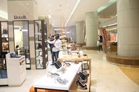 Lotte Shopping Avenue Diskon Hingga 70%, Busana Uniqlo Mulai dari Rp 99 Ribu