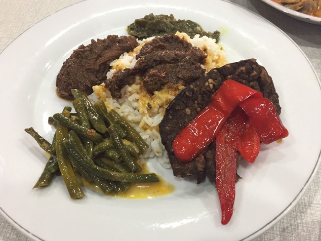 Mampir ke Palmerah Bisa Cicip Bakmi hingga Nasi Rames Rendang yang Nikmat