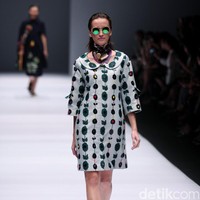 Koleksi terbaru Mel Ahyar First mengangkat tema Dark Blossom di Jakarta Fashion Week 2017. Senayan CIty. Jakarta. [Foto: Mohammad Abduh/Wolipop]