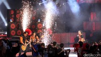 Kotak tampil dengan formasi lengkap di Gedung Trans TV, Kapten Tendean, Jakarta Selatan pada Kamis malam (15/12/2016). Pool/Ismail/detikFoto.