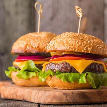 Riset: Lagu Ed Sheeran Ini Bikin Anda Lebih Banyak Makan Fast Food