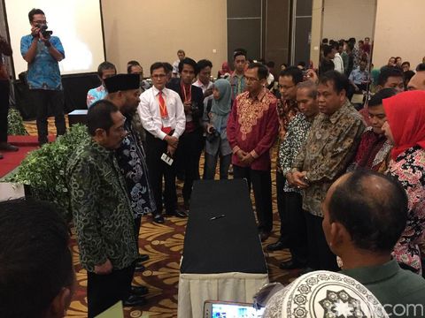 Kedatangan Antasari Azhar, Bupati Jember Kebanjiran SMS