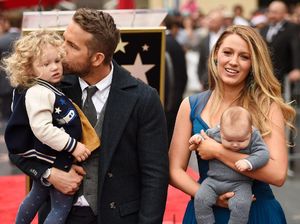 Blake Lively Dengarkan Lagu Ini Saat Melahirkan