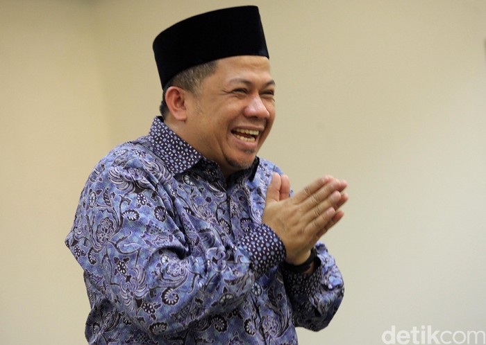 Fahri Heran Ada Bagi-bagi Duit e-KTP Padahal Anggaran Belum Cair