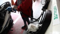 Vice President Corporate Communication Pertamina Wianda Pusponegoro mengatakan penyesuaian harga bahan bakar khusus (BBK) tersebut merespons perkembangan harga indeks pasar gasoline pada medio Desember 2016.