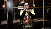 Tawaran job pun sudah menghampirinya namun ia masih belum berani untuk mengerjakannya sendiri. Pool/Palevi S/detikFoto.