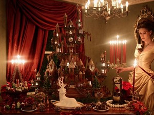 Wouw! Ada Kastil Dibangun dari Gingerbread Lengkap dengan Jendela Kaca