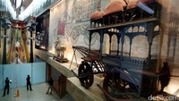 Museum yang berada dalam bandara ini memiliki tujuh ribu koleksi sehingga menjadi yang paling besar di India.