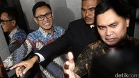 Eko datang memenuhi panggilan untuk dimintai keterangan terkait pernyataannya di salah satu situs media yang menyebut peristiwa penangkapan teroris di Bekasi dan jaringannya pada 10 Desember pekan lalu sebagai pengalihan isu dari isu utama penegakan hukum kasus Basuki Tjahaja Purnama (Ahok).