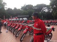 Menteri LHK Serahkan 6 Ribu Peralatan Pemadam Kebakaran untuk 7 Provinsi