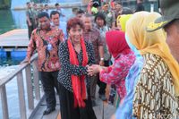 Tebar Benih Ikan, Menteri Susi Dukung Program 'Emas Biru' Kodam Pattimura