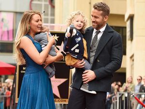 Family Power! Bahagianya Keluarga Ryan Reynolds