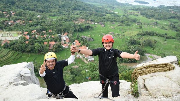 Bupati Dedi pun sampai di ketinggian 500 meter (Tri/detikTravel)