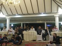 Wapres JK Soroti Minimnya Lapangan Bola di Perkotaan