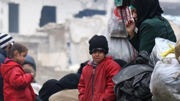 Anak di Aleppo menunggu dievakuasi