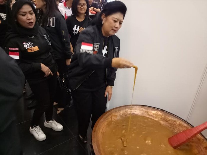 Ucapkan Selamat Hari Ibu ke Bu Ani, Agus: She is My Number One Supporter