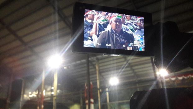 Pangdam Nobar Final Piala AFF 2016 Bersama Prajurit Kodam Jaya