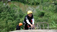 Via ferrata di Gunung Parang terdiri dari beberapa tingkatan. Mulai dari 100 meter, 300 meter, 400 meter, 500 meter, dan paling tinggi 900 meter (Tri/detikTravel)