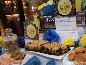 Wanita Ini Sukses Mengolah Salak Asam yang Terbuang Jadi Cake dan Sambal Lezat