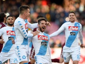 Mertens Quat-trick, Napoli Bekap Torino 5-3