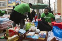 Muslim di London Donasikan 10 Ton Makanan bagi Tunawisma yang Rayakan Natal