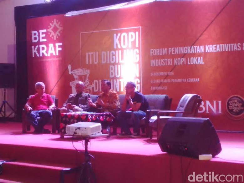 Bekraf dan Pemkab Banyuwangi Gelar Pendampingan Pengusaha Kopi Lokal Bekraf dan Pemkab Banyuwangi Gelar Pendampingan Pengusaha Kopi Lokal