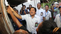 Peresmian listrik desa sebanyak 17 Kampung yang dipusatkan di Kampung Puay Jayapura ini juga akan dikuti oleh wilayah lain yaitu pada hari Jumat (16/12) di pusatkan di Pulau Lemon yang akan diresmikan oleh Direktur Bisnis Regional Maluku dan Papua PLN, Haryanto WS dengan Gubernur Papua Barat sebanyak 31 Kampung Dan pada Sabtu (17/12) juga akan dilaunching listrik desa yang dipusatkan di Biak senanyak 11 Kampung. Pool/dok. PLN.