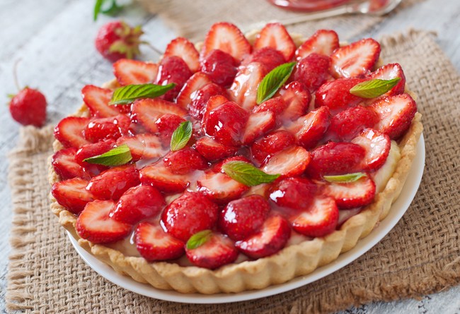 Yuk, Bikin Sendiri Strawberry Cheese Pie yang Spesial!