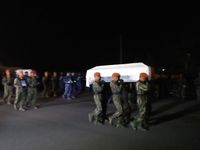 12 Peti Jenazah Kru Hercules Tiba di Bandara Abdulrachman Saleh, Malang
