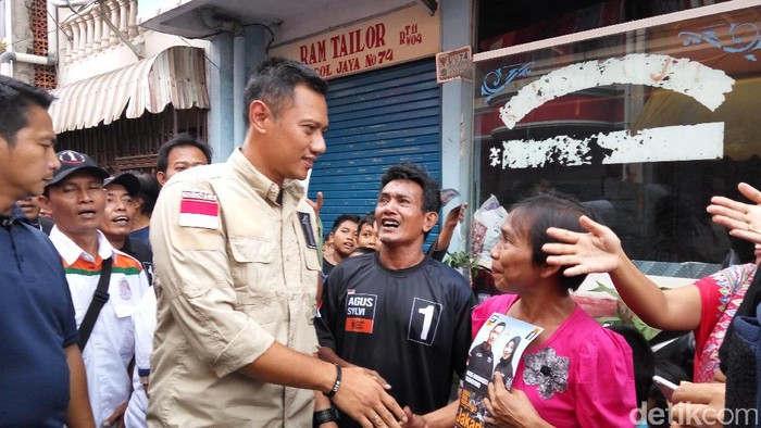 Lihat Peternakan Sapi di Kampung Poncol, Agus Yudhoyono Didoakan Menang Pilgub