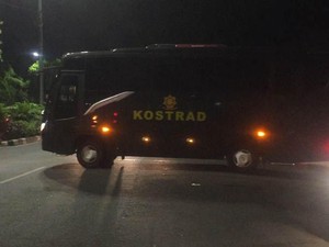 Dari Thailand Pakai Pesawat Hercules, Keluarga Timnas Sepakbola Tiba di Halim