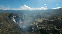 Lokasi penemuan pesawat itu tak jauh dari bandara Wamena. Lokasinya berada di gunung Lisuwa Distrik Minimo Kab. Jayawijaya. (AFP)