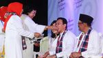 Saat Ahok Sungkem ke Sang Ibu