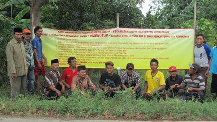 Warga Desa Kroya Menolak Peternakan Ayam Dekat Pemukiman