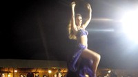 Pemandu kami mengatakan jangan buru-buru menilai negatif terhadap Belly Dance. Mereka menampilkan Belly Dance sebagai hiburan dan agar turis tahu tentang tari perut Timur Tengah yang terkenal (Afif/detikTravel)
