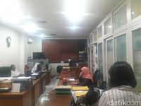 Kembali ke Mapolres Jaktim, Dora Natalia: No Comment Ya
