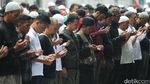 Massa Aksi Damai Aleppo Salat Zuhur dan Doa Bersama